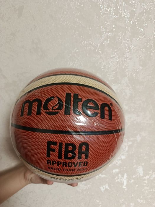 Продам баскетбольний м'яч Molten