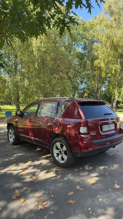 Продам Jeep Compass 2013 року 2,4 бензин