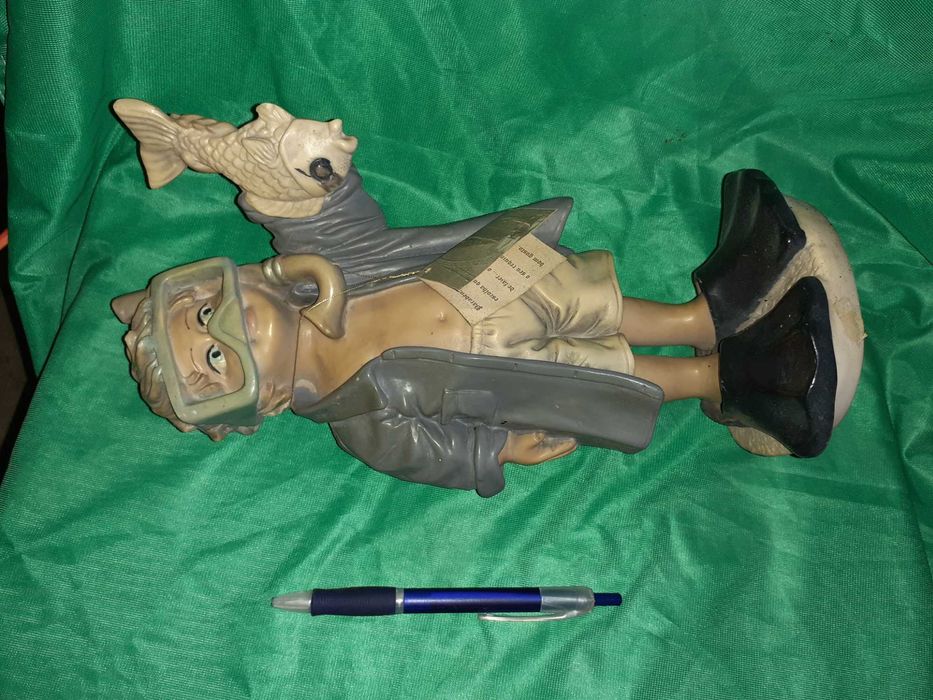 Estatueta em Marfinite Mergulhador