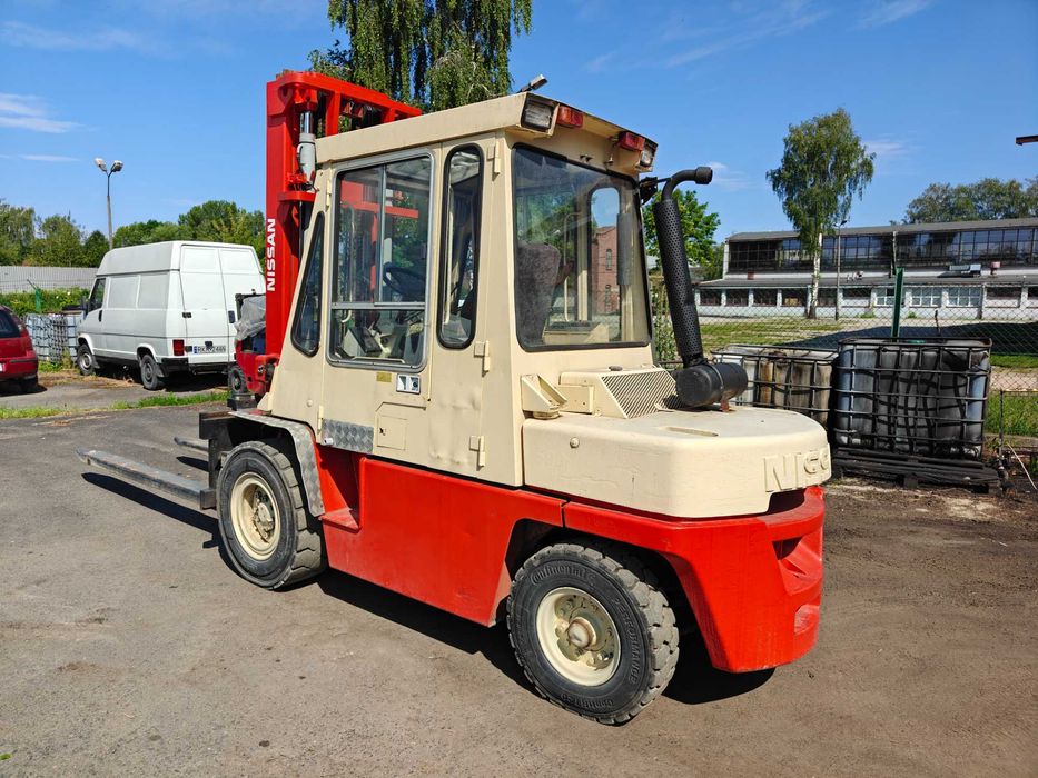Wózek widłowy widłak Nissan udźwig 4.5 T