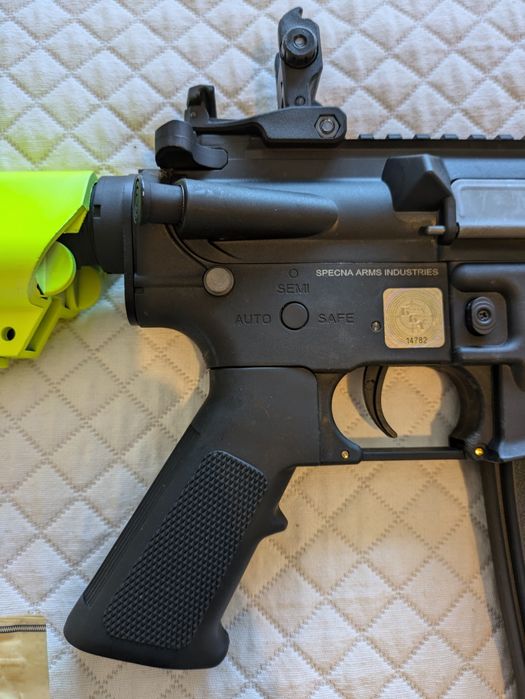 Arma airsoft réplica - Specna Arms M4
