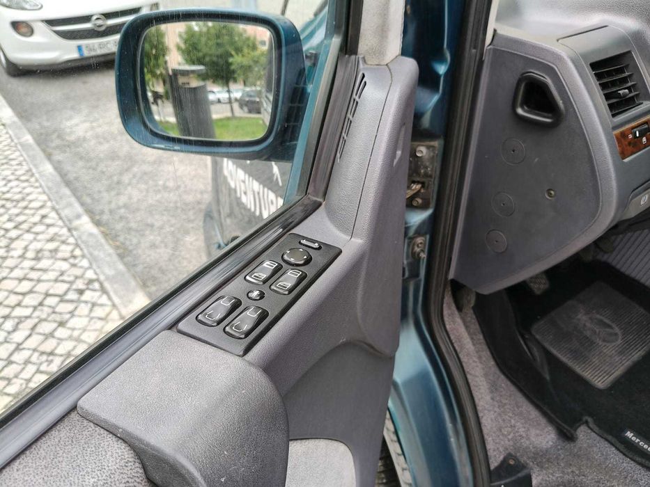 Mercedes Vito 220 V ano 2002 - Kms reais e comprováveis — photo 2