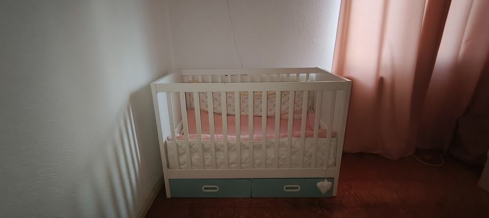 Berço com tudo incluído