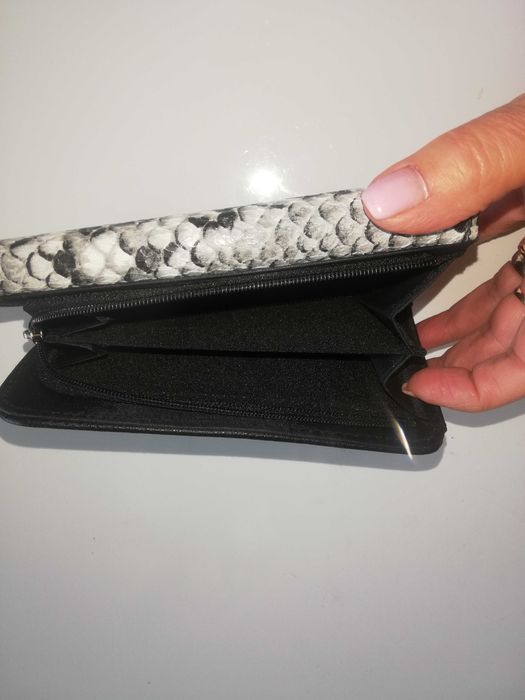 Średni portfel damski