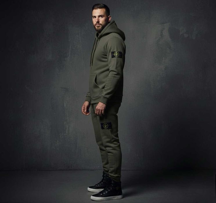 Зимовий чоловічий спортивний костюм з капюшоном