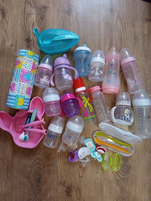 Дитячий посуд пляшечки