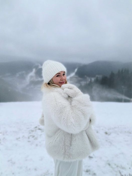 Шуба ZARA біла хс-s