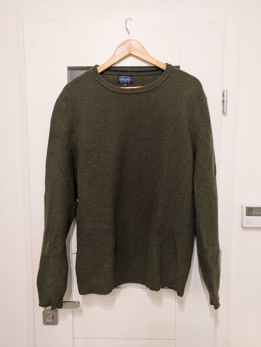 Ciemnozielony sweter męski