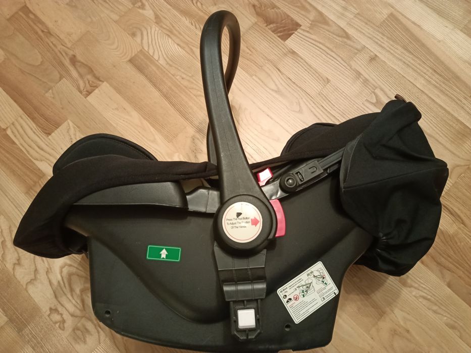 Fotelik samochodowy /NosidełkoCzarne 0+ do 13KG