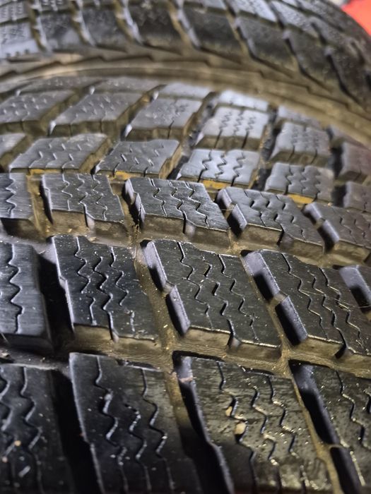 Opony zimowe nexen 225/ 65/ 17