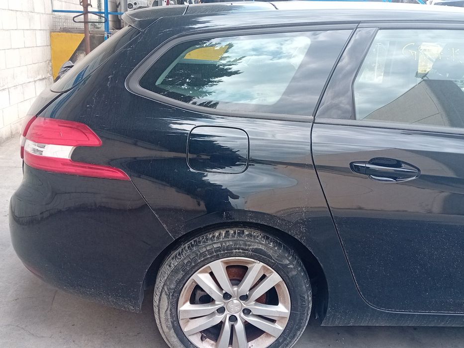 Painel trás direito PEUGEOT 308 SW II Van (LC_)