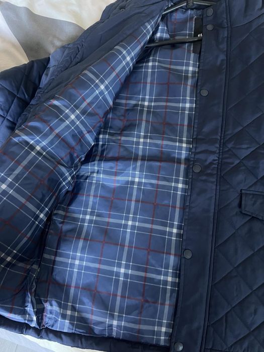 Продам демі куртку