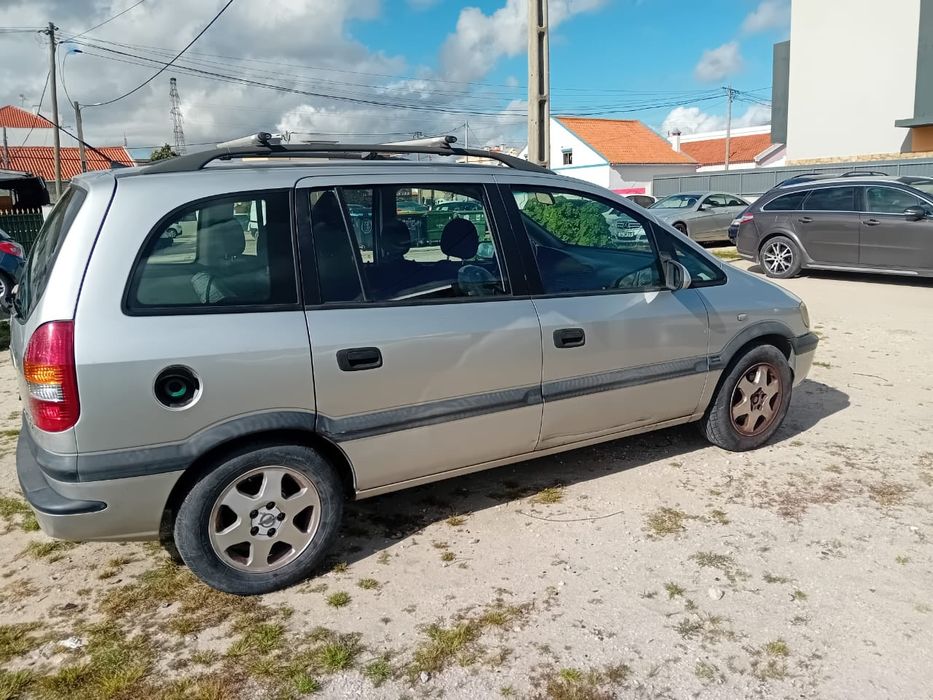 Opel Zafira — fotografia 2