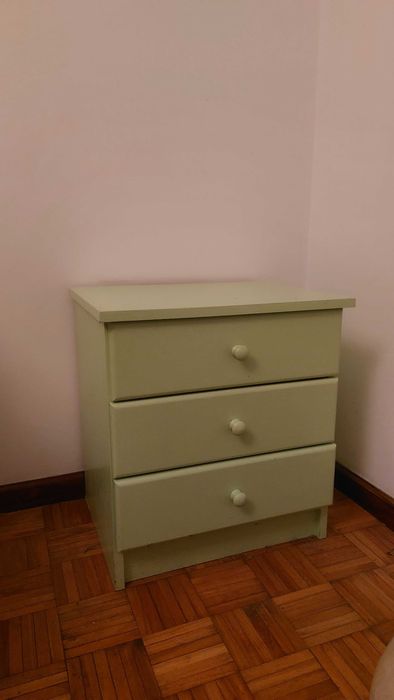 Mesinha de cabeceira64586472218883120