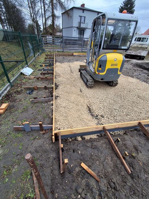 Usługi minikoparką / wywrotka 3.5T