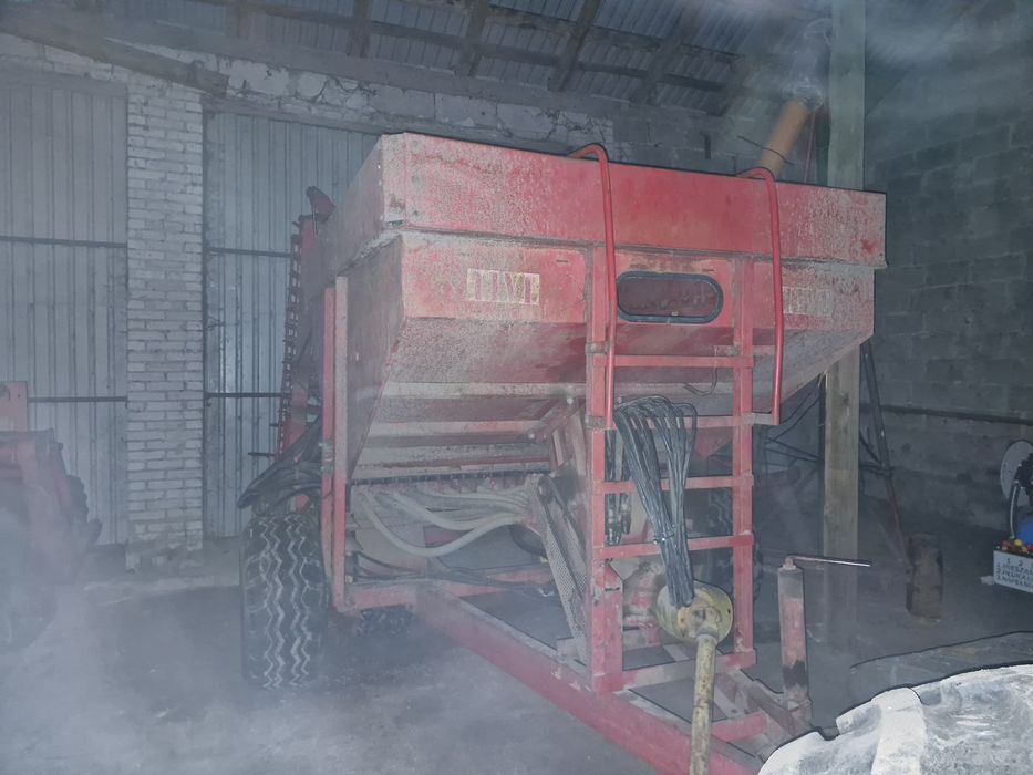 Sprzedam siewnik Tive 6 m