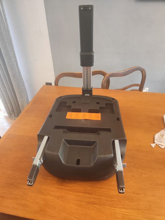 Fotelik z ISOFIX z bazą Avionaut 0-13 m-cy