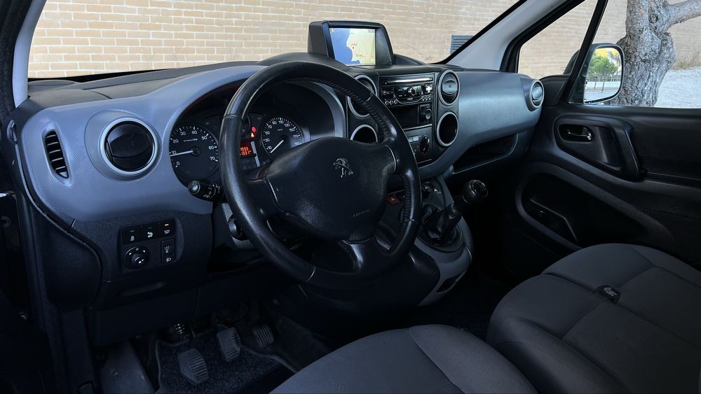 Peugeot Partner 1.6 hdi 3 lugares  ( VENDIDA )