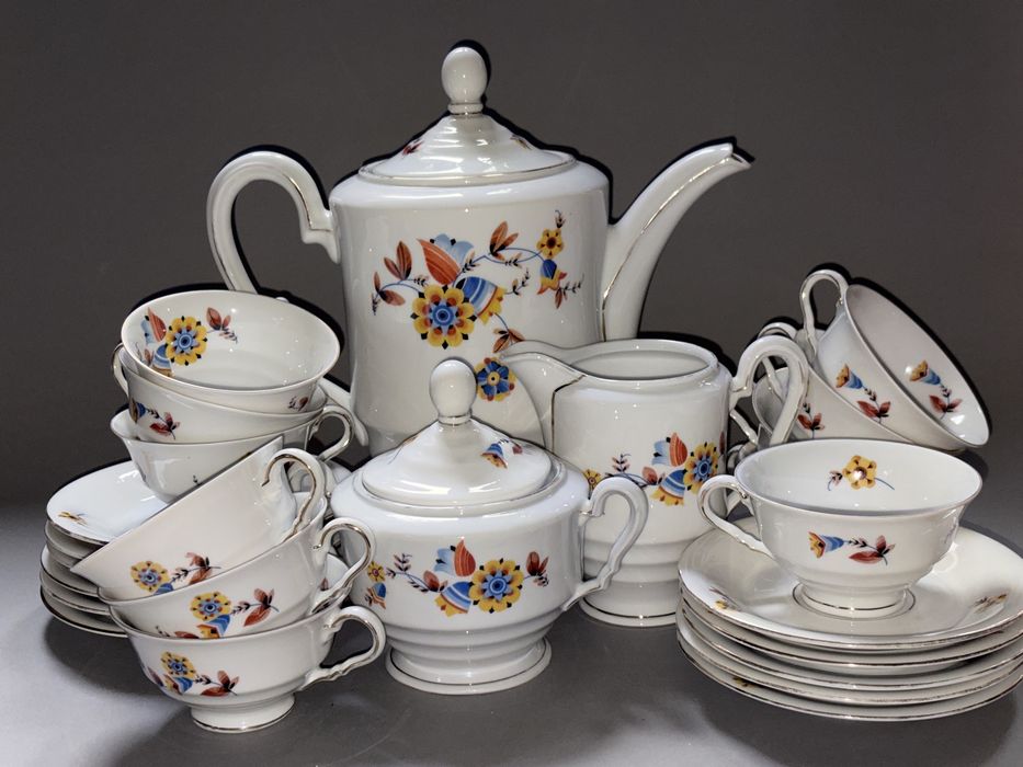 Porcelana Koeniszelt (Karolina) serwis lata 30. 11 osób900