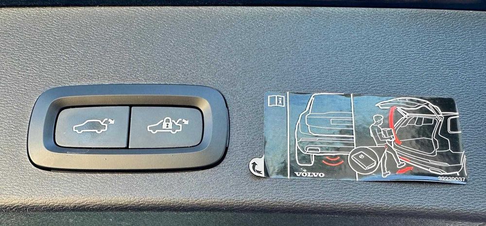 Volvo XC40 1.5 T5 Recharge - Plug IN