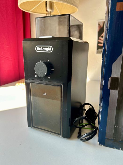 De’Longhi KG79 żarnowy młynek do kawy