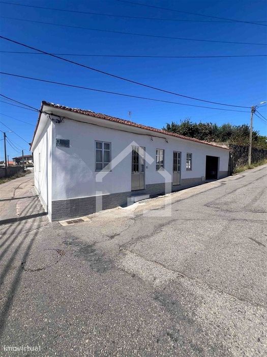 Moradia T3 Térrea - Lobão