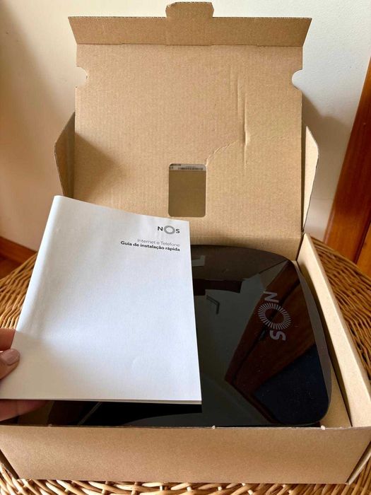 Router wi-fi fibra NOS novo
