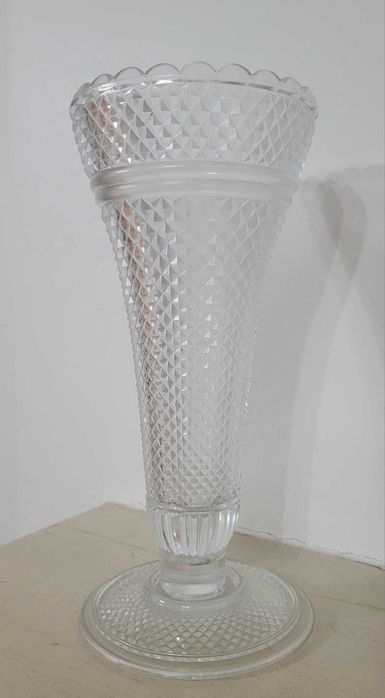 Molded Glass Pitcher439874131770091520