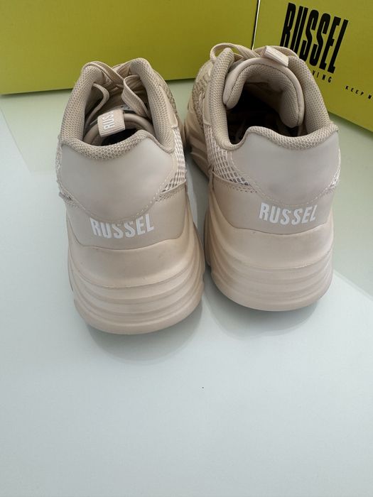 Vendo Sapatilhas Russel
