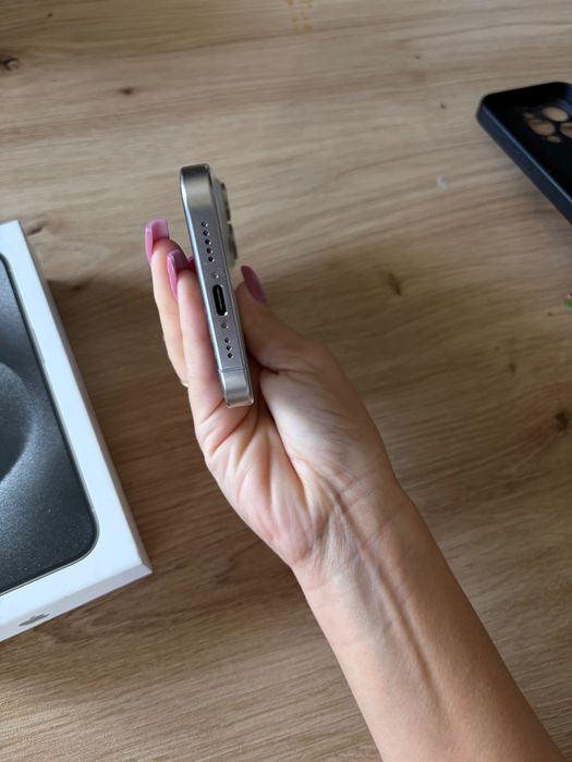 Iphone 15 PRO biały