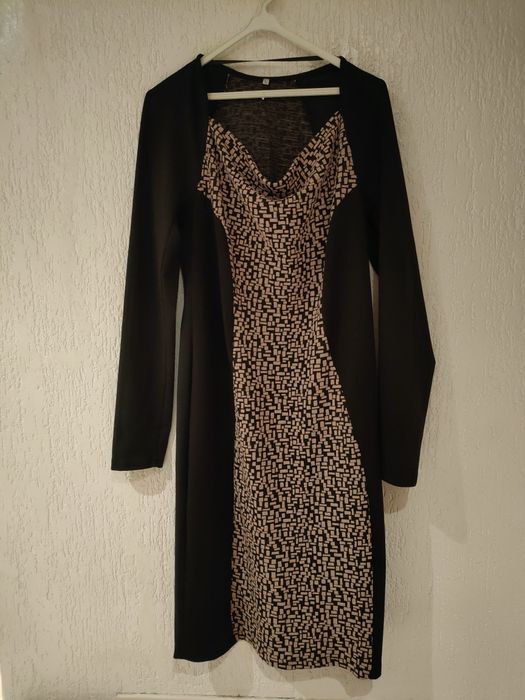 Vestido malha preto e xadrez