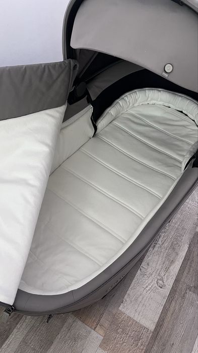 Cybex Priam 4.0 коляска 2 в 1 Mirage Grey шасі Chrome Black