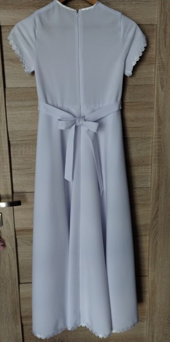 Sprzedam albę komunijna dla dziewczynki rozmiar 152