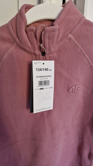 Nowa bluza polarowa 4f 134-140