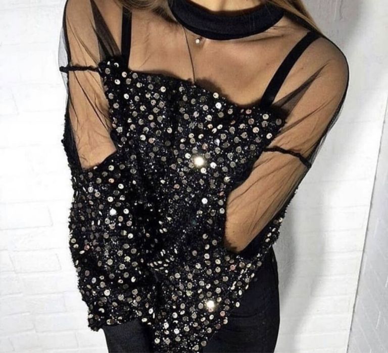 Блуза з паєтками