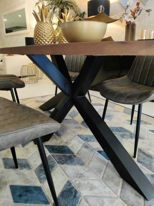 Mesa de jantar tampo em nogueira