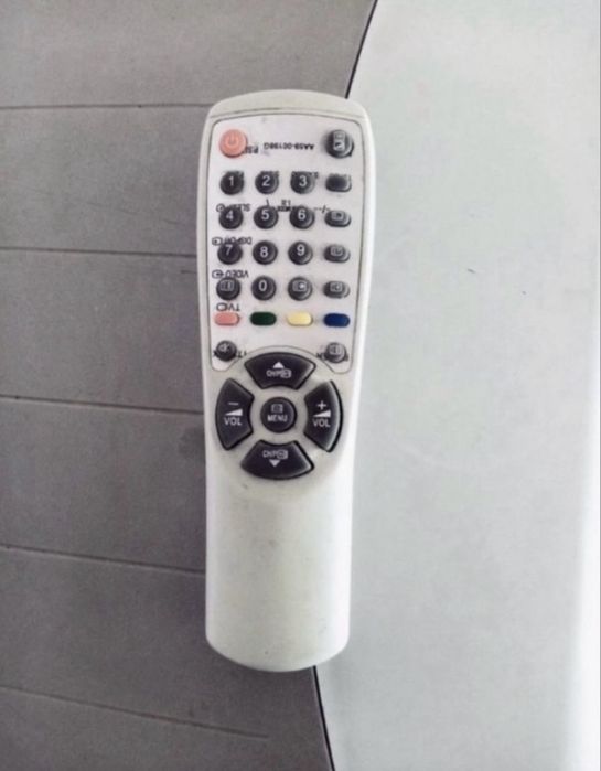 Телевізор Sony Trinitron KV-21LT1K У хорошому стані.