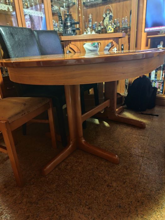 Mesa de jantar para despachar