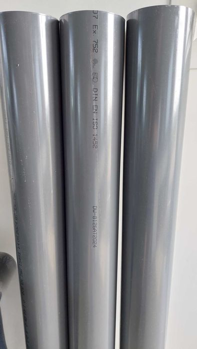 Rura PVC-U basenowa SDR-21 PN10 90X4,3 - 3 sztuki x 1 metr