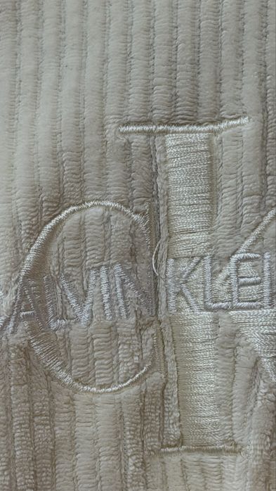 Худи calvin klein xs велюровое