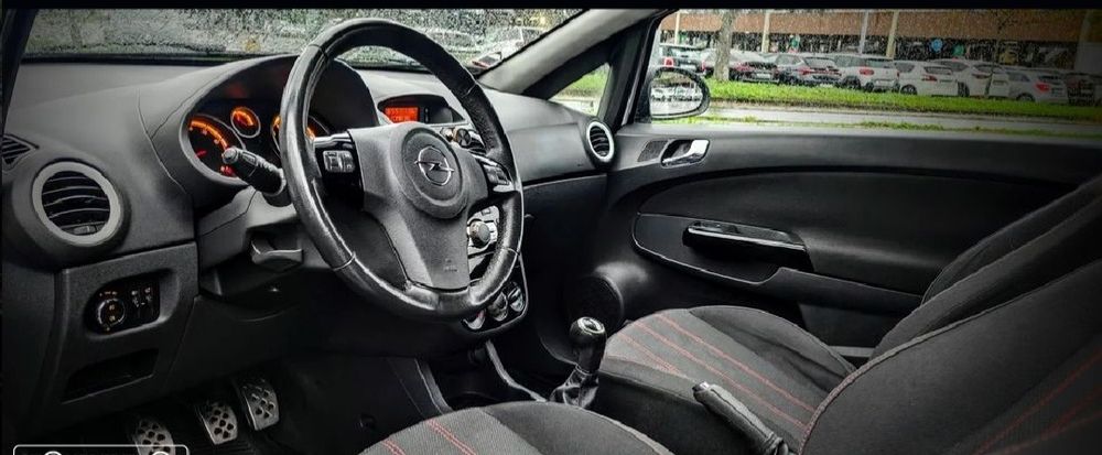 Opel Corsa Black Edition Nacional