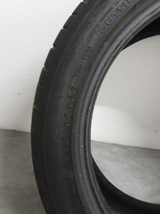 Vendo 2 pneus Dunlop  225/45 R18