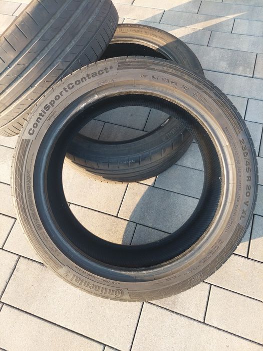 Opony  Continental 235/45/20