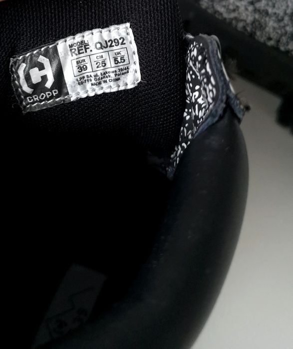 jak nowe unikatowe skórzane trapery w cętki CROPP rozm. 39