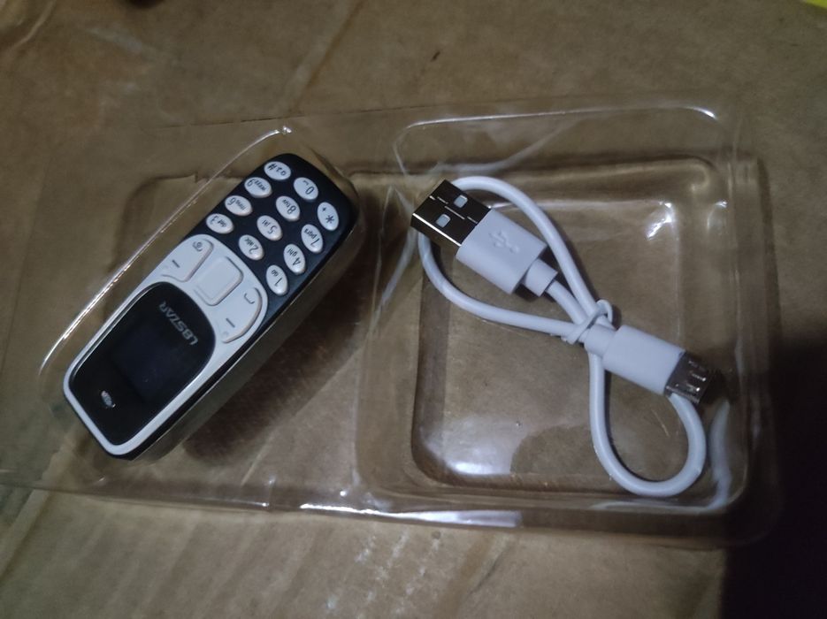 Mini telemóvel novo