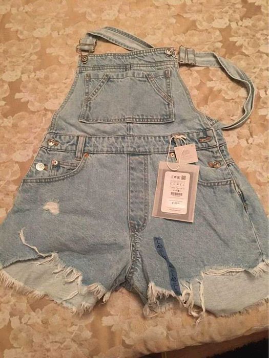 Jardineiras curtas de ganga