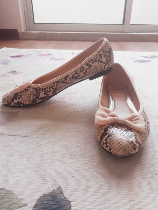 Sabrinas bege padrão cobra Seaside