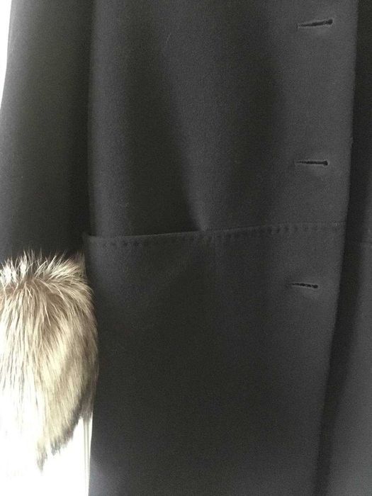 Женское пальто с мехом чернобурки STELLA POLARE Италия. Сезон -зима.