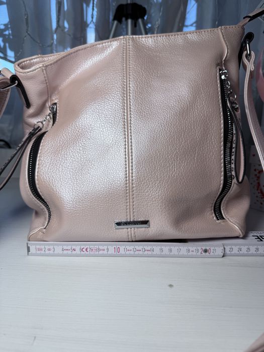 Рожева перламутрова сумка в ідеальному стані