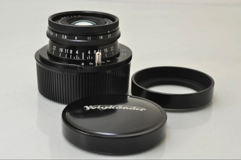 Voigtländer Heliar 40mm f/2.8 Aspherical VM Leica M Mount objetiva
